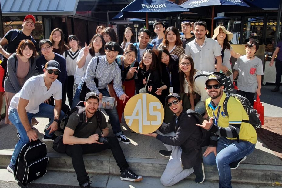 ALS College Brisbane 학생 활동 모습