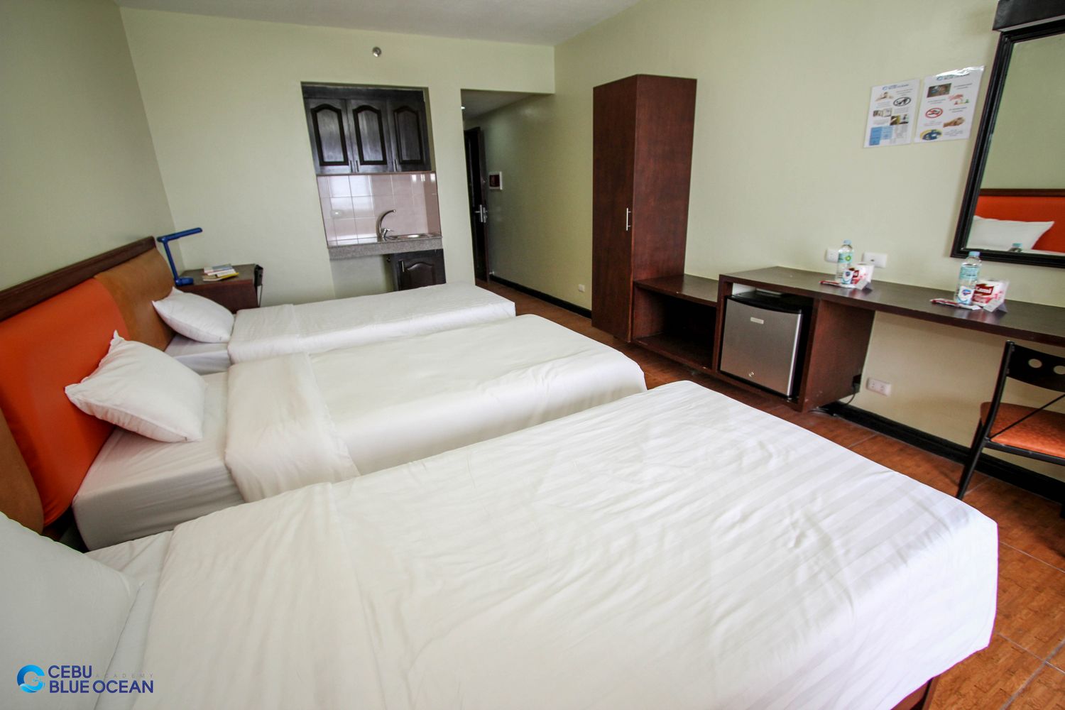 블루오션 EGI Hotel 가족 숙소 참고용 3인실