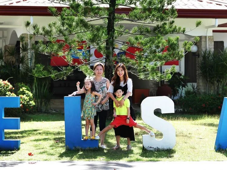 ELSA 어학원 정원과 캠퍼스 야외 공간
